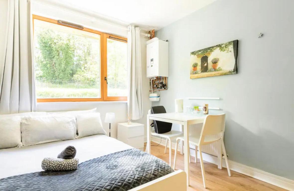 Spacious Room With Relaxing View Dublin Exterior photo